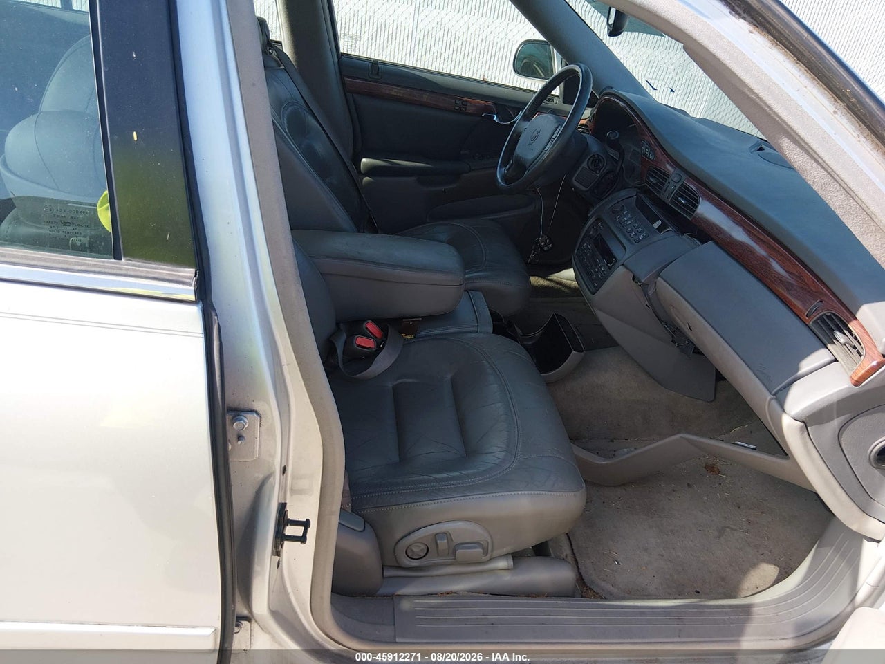 2000 CADILLAC DEVILLE STANDARD · 5/11