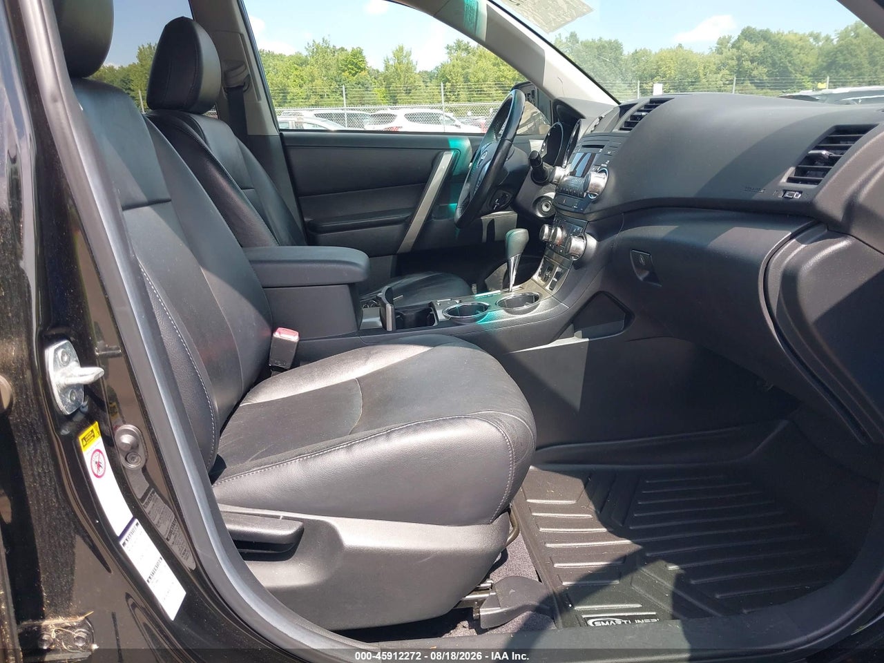 2011 TOYOTA HIGHLANDER SE V6 · 5/11