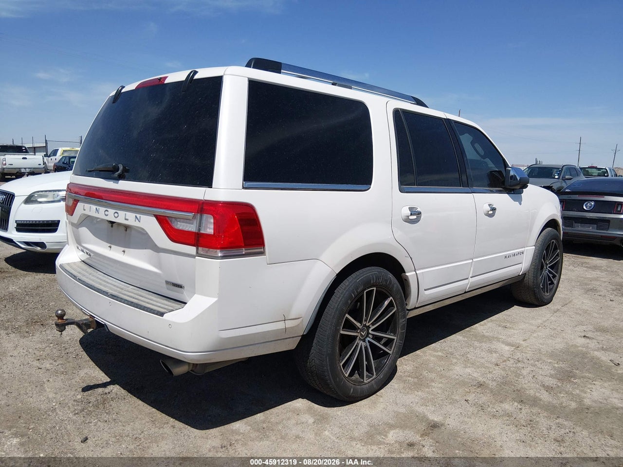 2016 LINCOLN NAVIGATOR RESERVE · 4/11