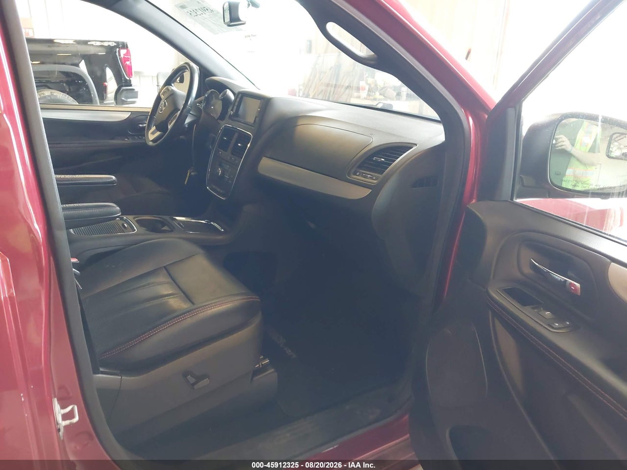 2015 DODGE GRAND CARAVAN R/T · 5/11