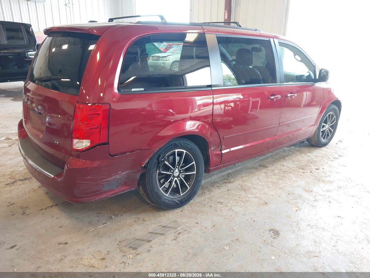 2015 DODGE GRAND CARAVAN R/T · 4/11