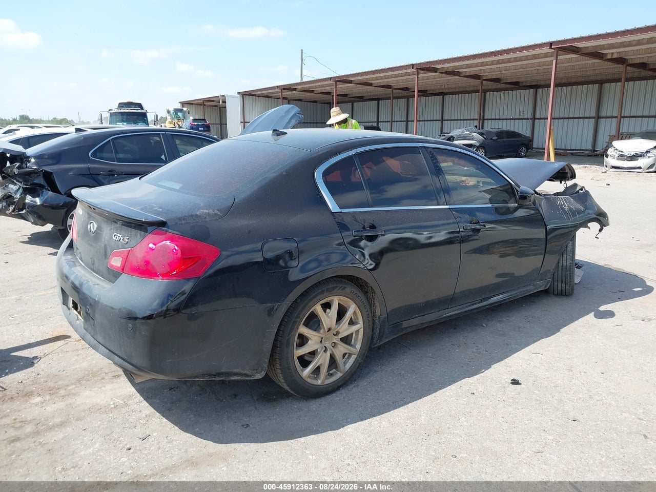 2012 INFINITI G37X · 4/11