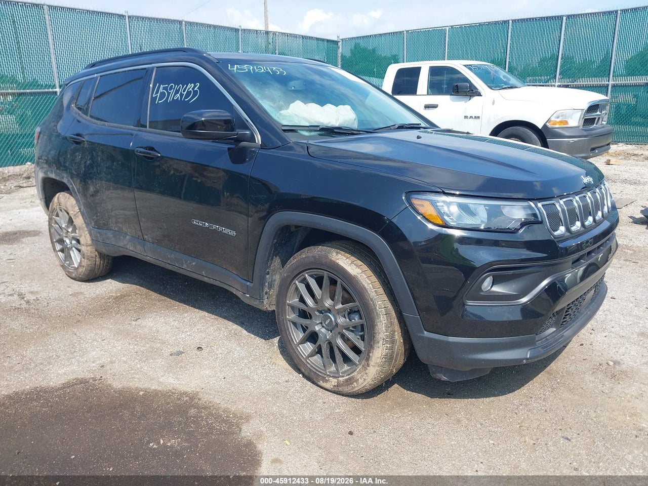 3C4NJDFB3NT****** · 2022 JEEP COMPASS LATITUDE LUX 4X4