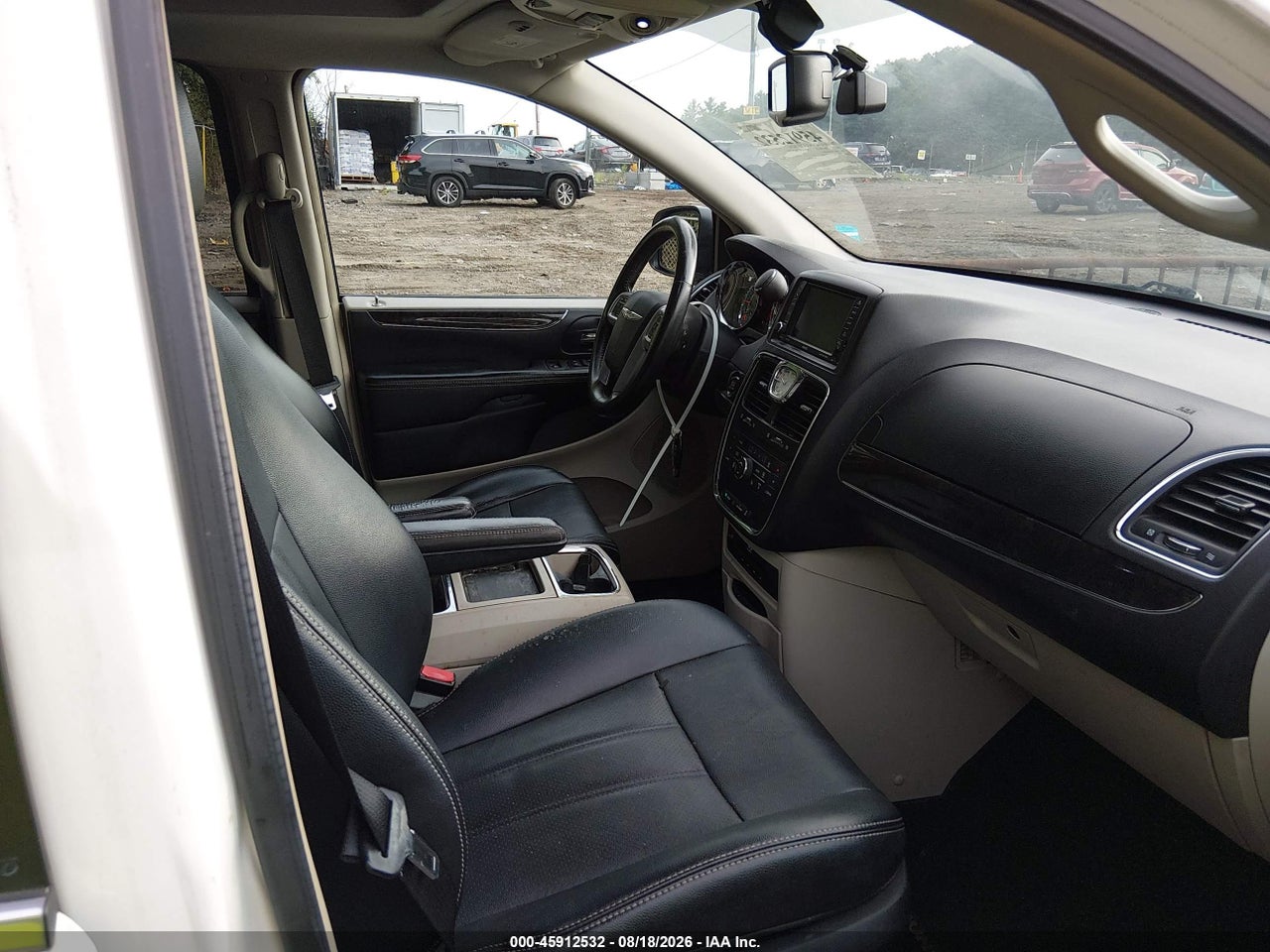 2013 CHRYSLER TOWN &amp; COUNTRY TOURING-L · 5/11