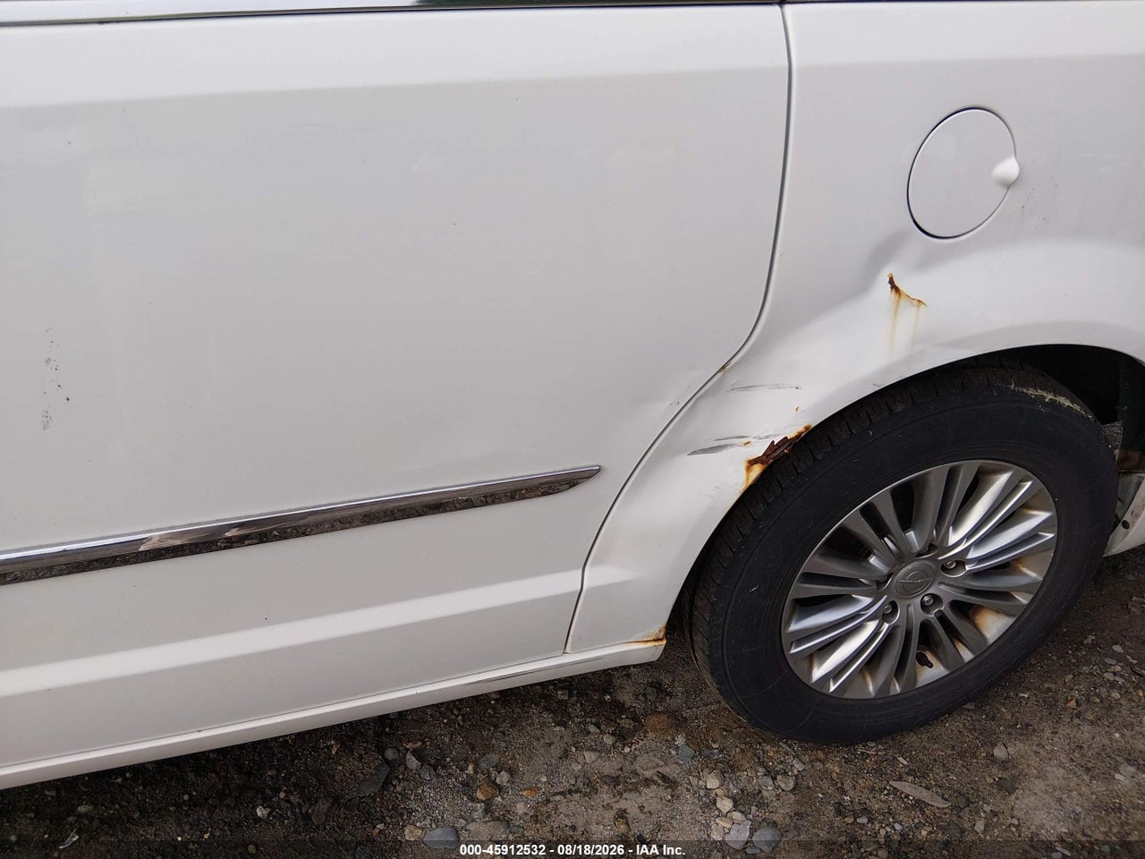 2013 CHRYSLER TOWN &amp; COUNTRY TOURING-L · 6/11