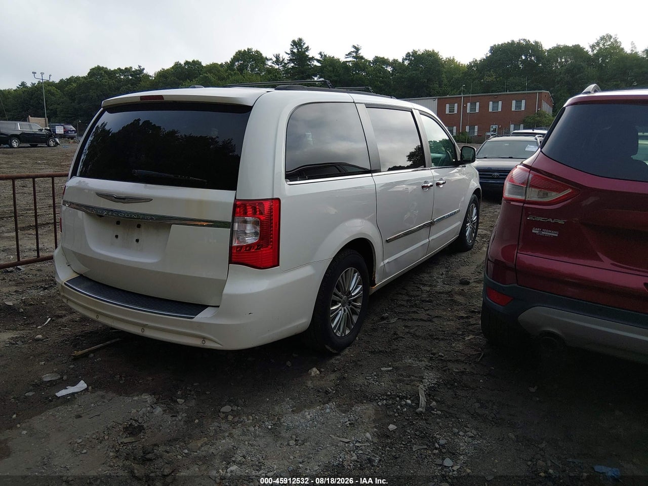 2013 CHRYSLER TOWN &amp; COUNTRY TOURING-L · 4/11