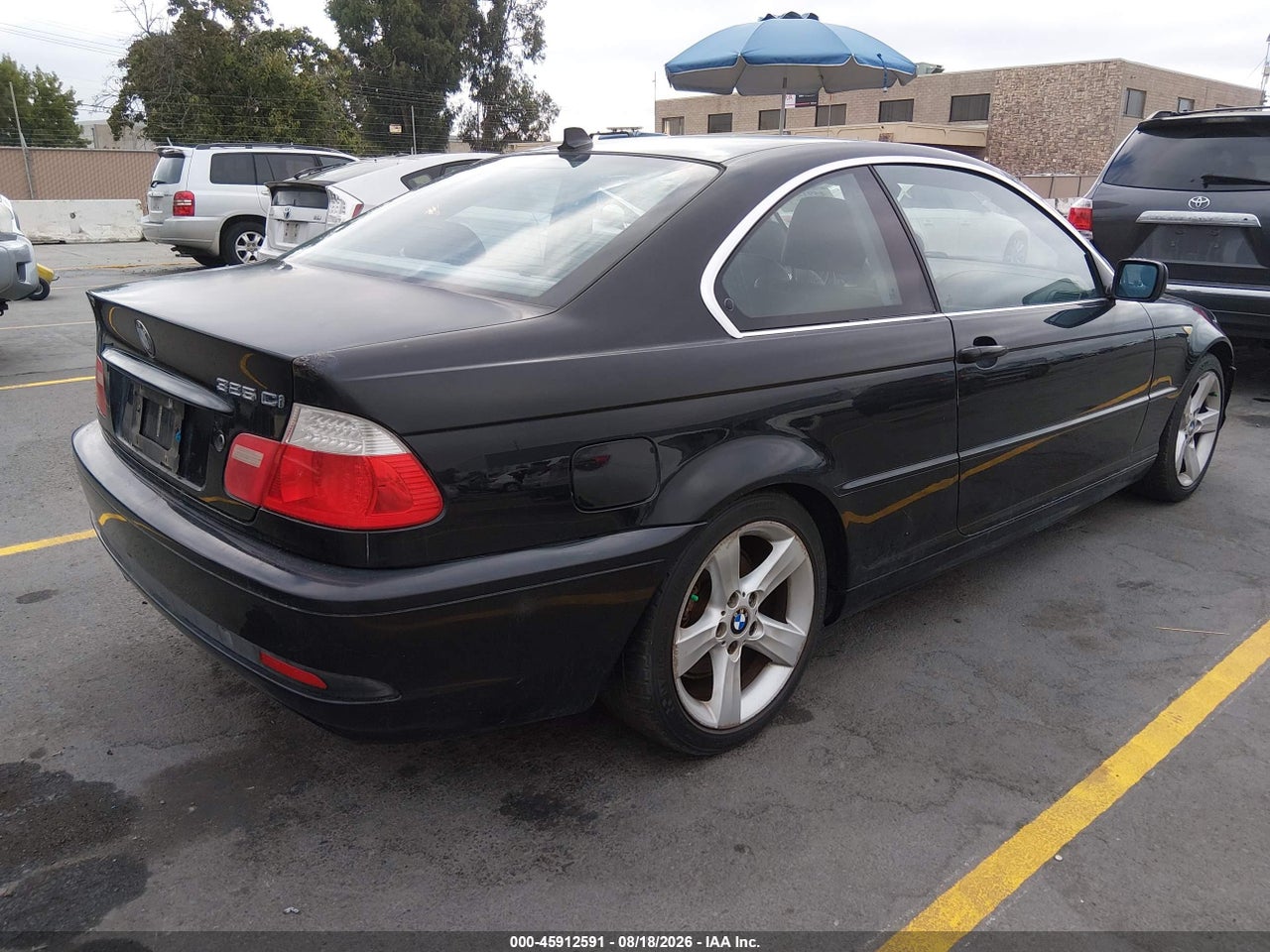 2004 BMW 325CI   · 4/11
