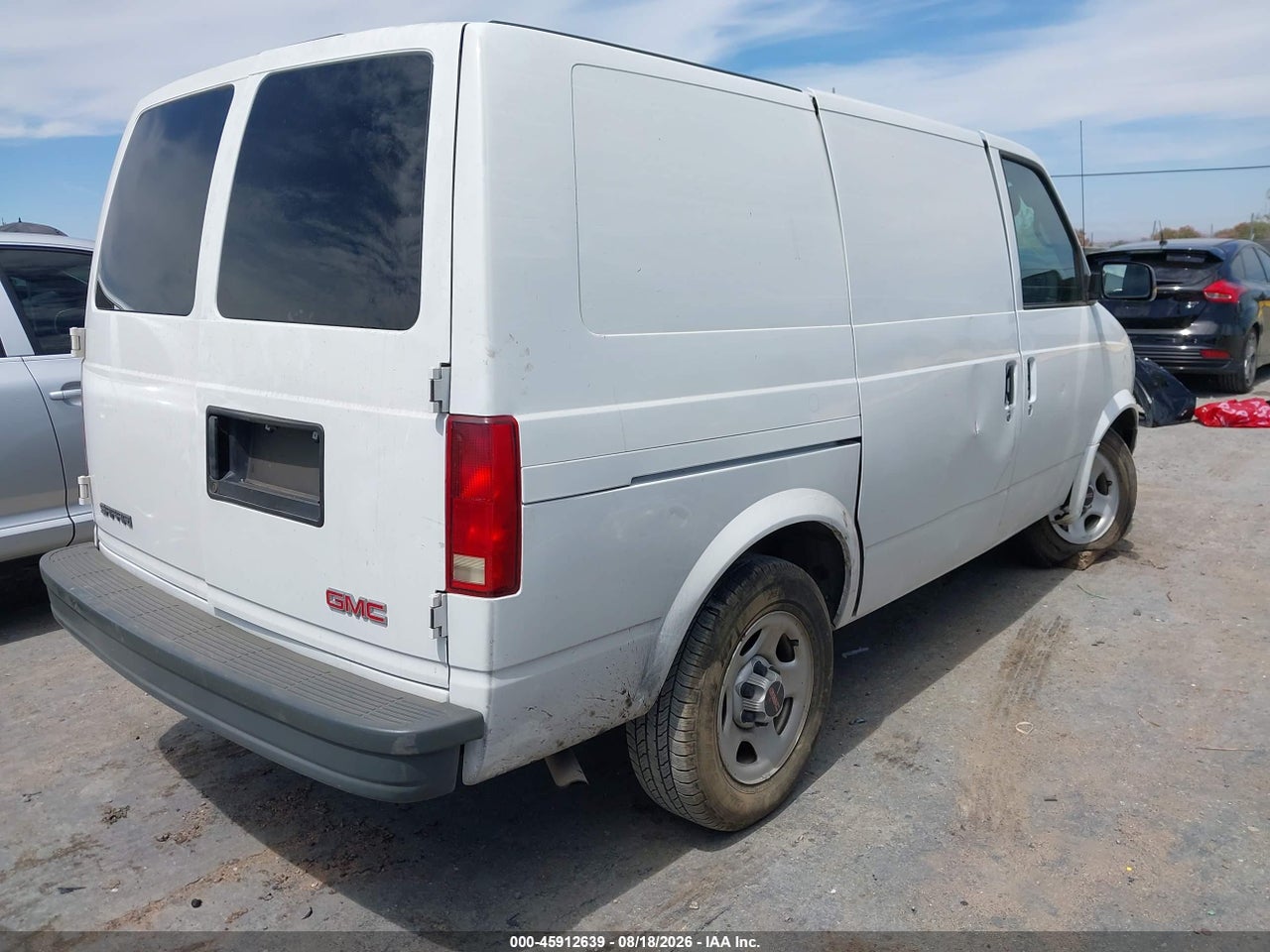 2005 GMC SAFARI STANDARD · 4/10