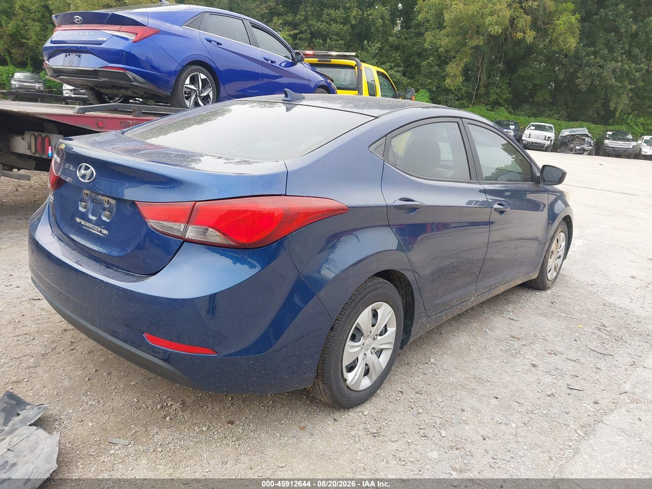 2016 HYUNDAI ELANTRA SE · 4/11