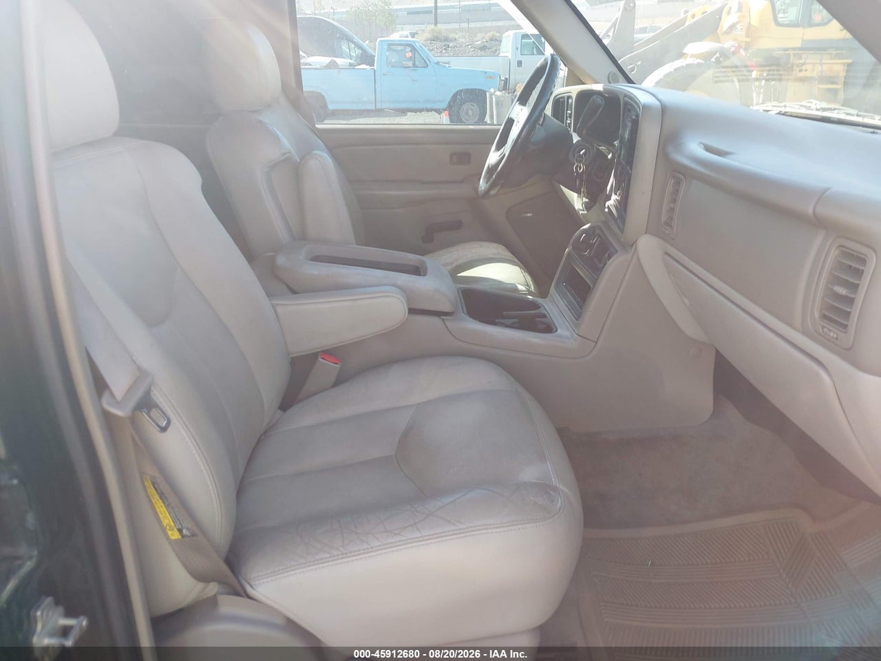 2004 GMC YUKON SLT · 5/11