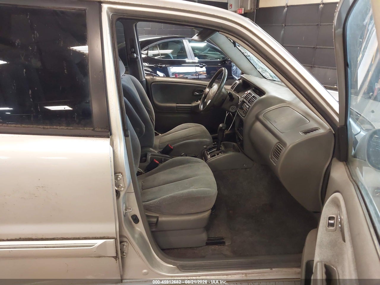 2002 SUZUKI XL-7   · 5/11