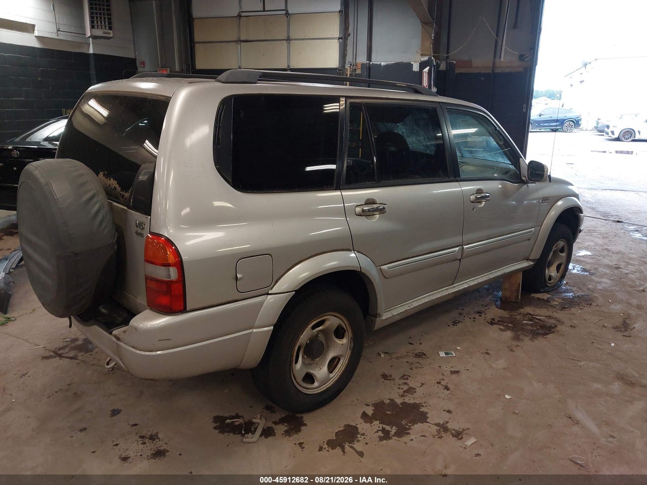 2002 SUZUKI XL-7   · 4/11