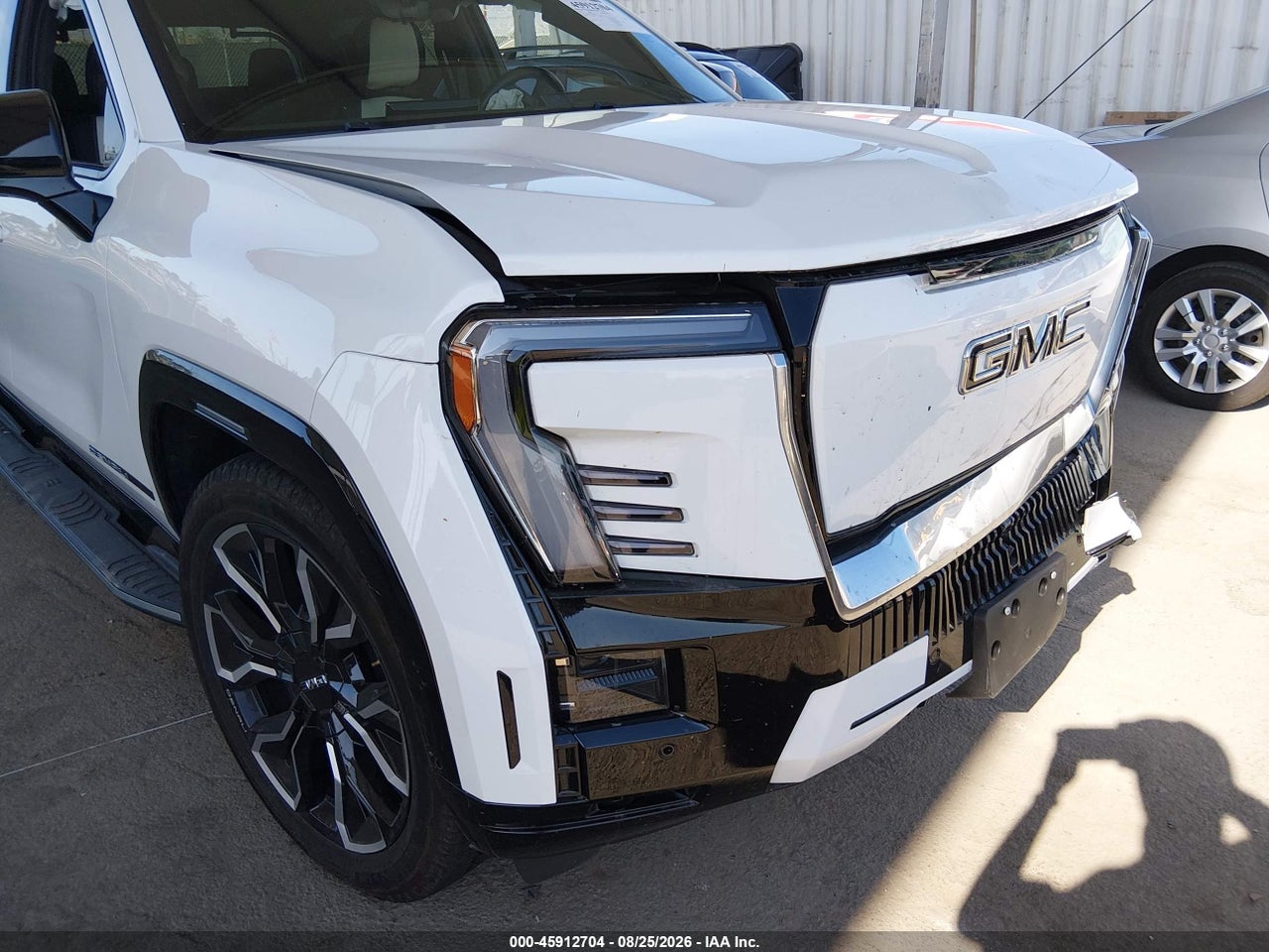 2025 GMC SIERRA EV EXTENDED RANGE DENALI · 6/10