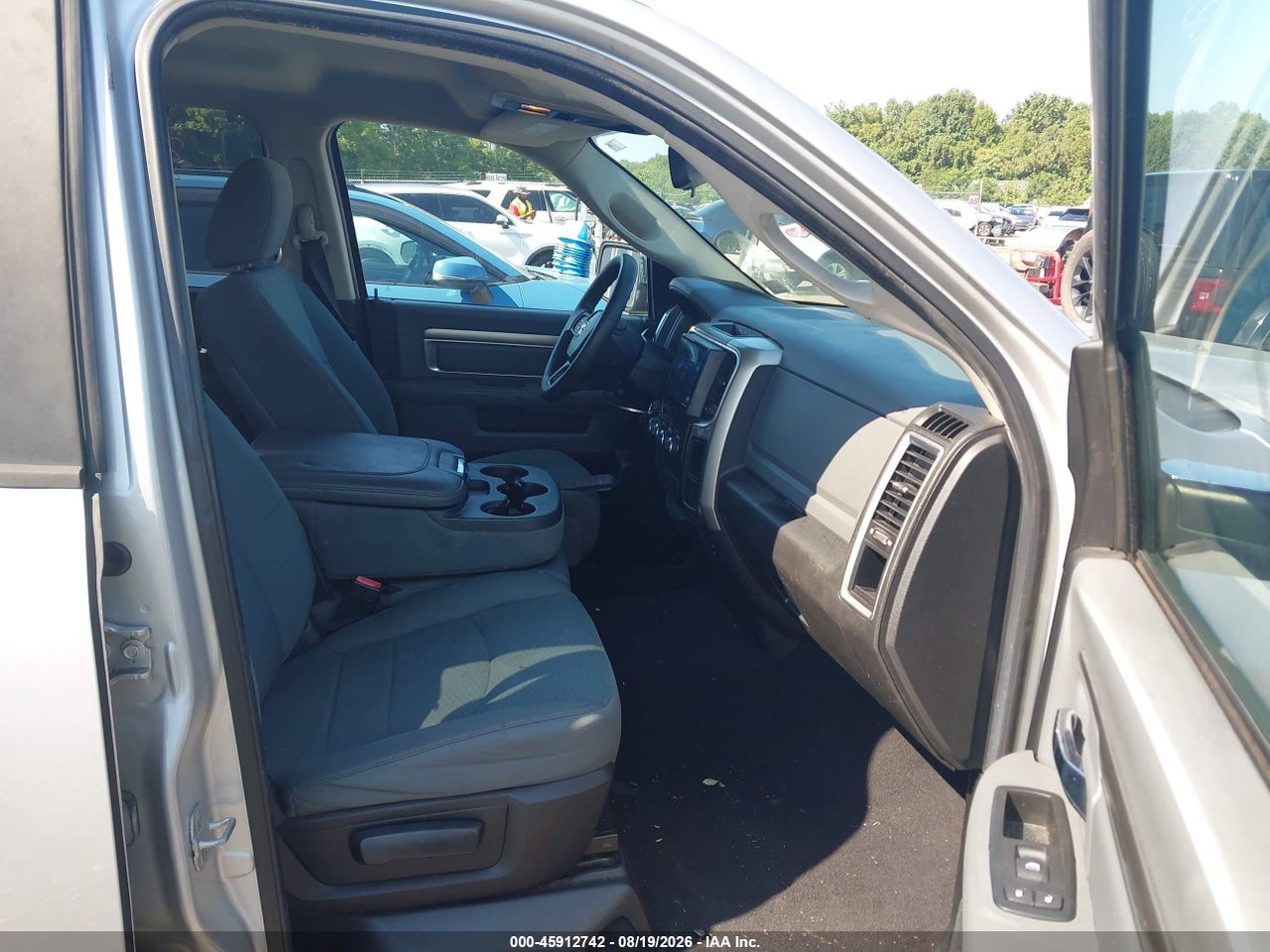 2014 RAM 1500 SLT · 5/11