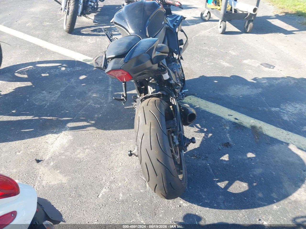 2025 YAMAHA YZFR7 · 6/10