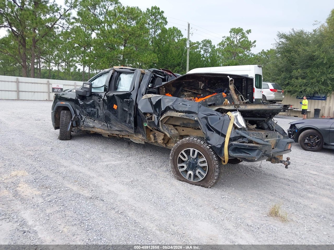 1GTR9PEY2LF****** · 2020 GMC SIERRA   · 3/10
