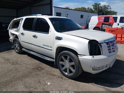 1GYS4HEF3BR****** · 2011 CADILLAC ESCALADE ESV LUXURY