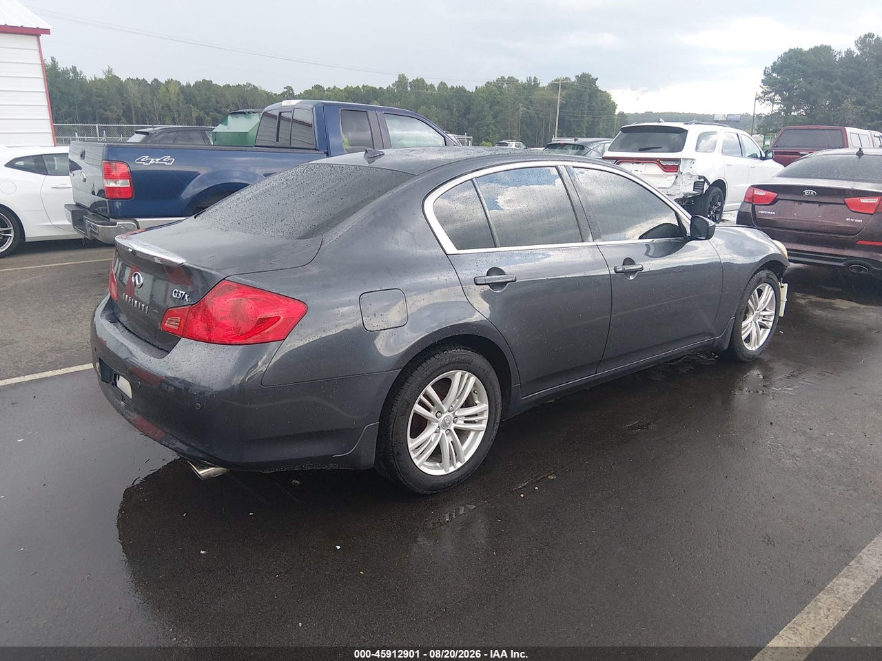 2012 INFINITI G37X · 4/10