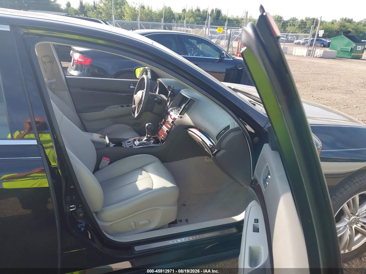 2010 INFINITI G37X · 5/11