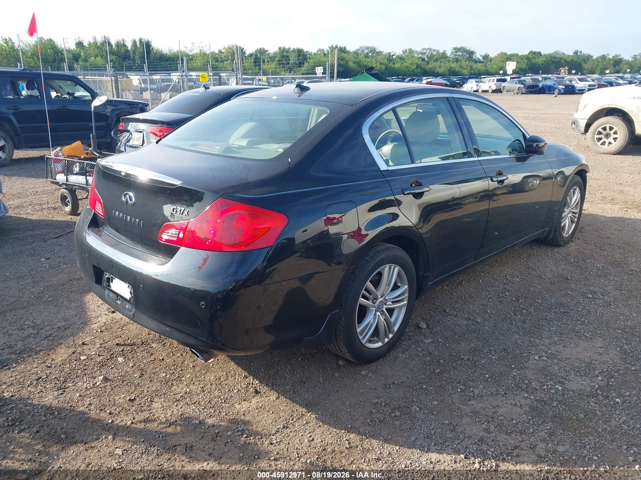 2010 INFINITI G37X · 4/11