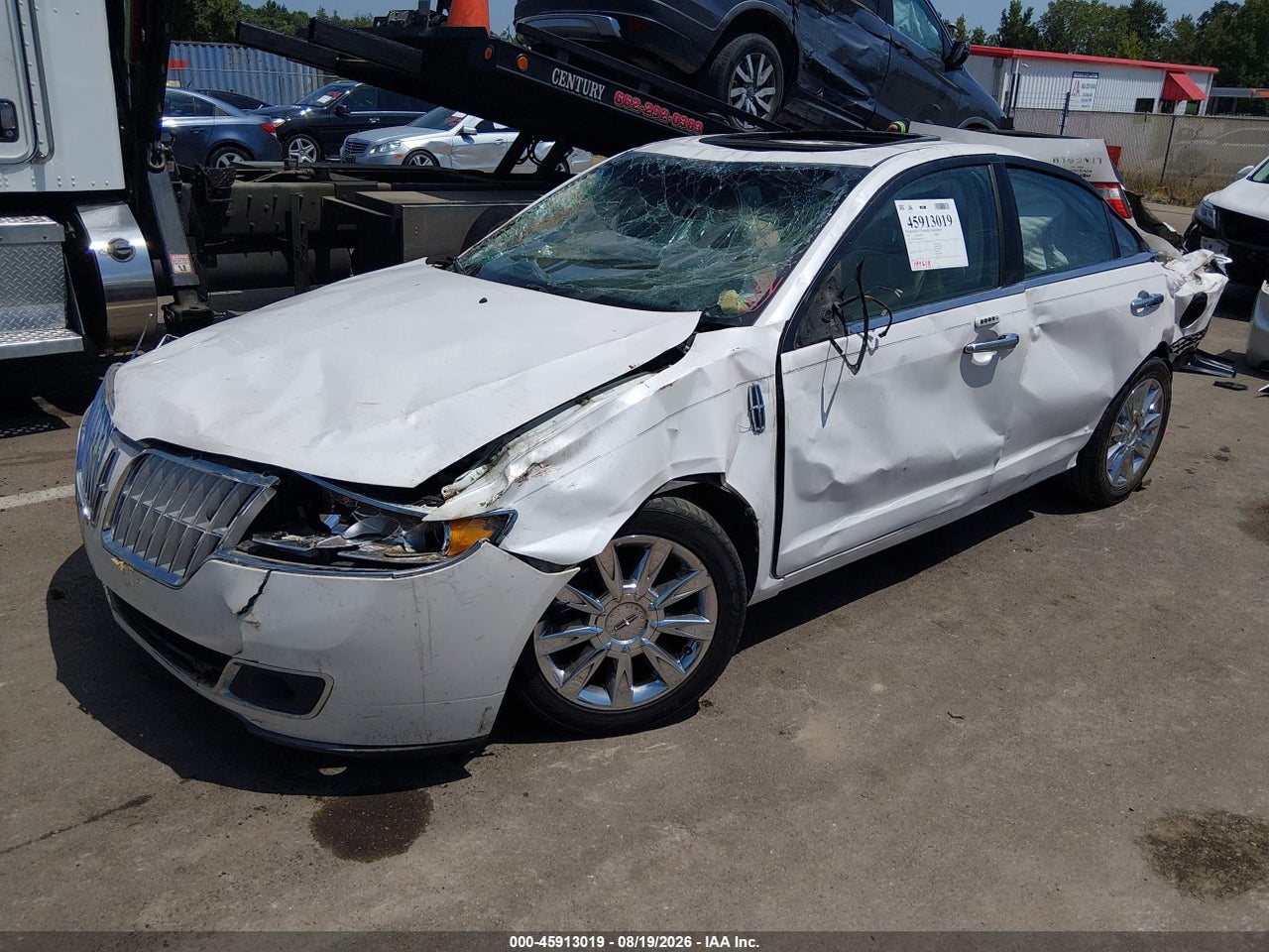 2011 LINCOLN MKZ · 2/11