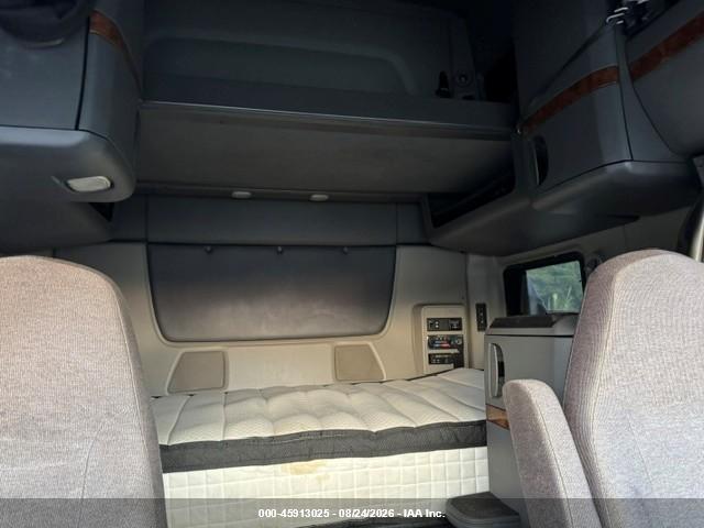 3HSDZAPR6KN****** · 2019 INTERNATIONAL LT · 7/10