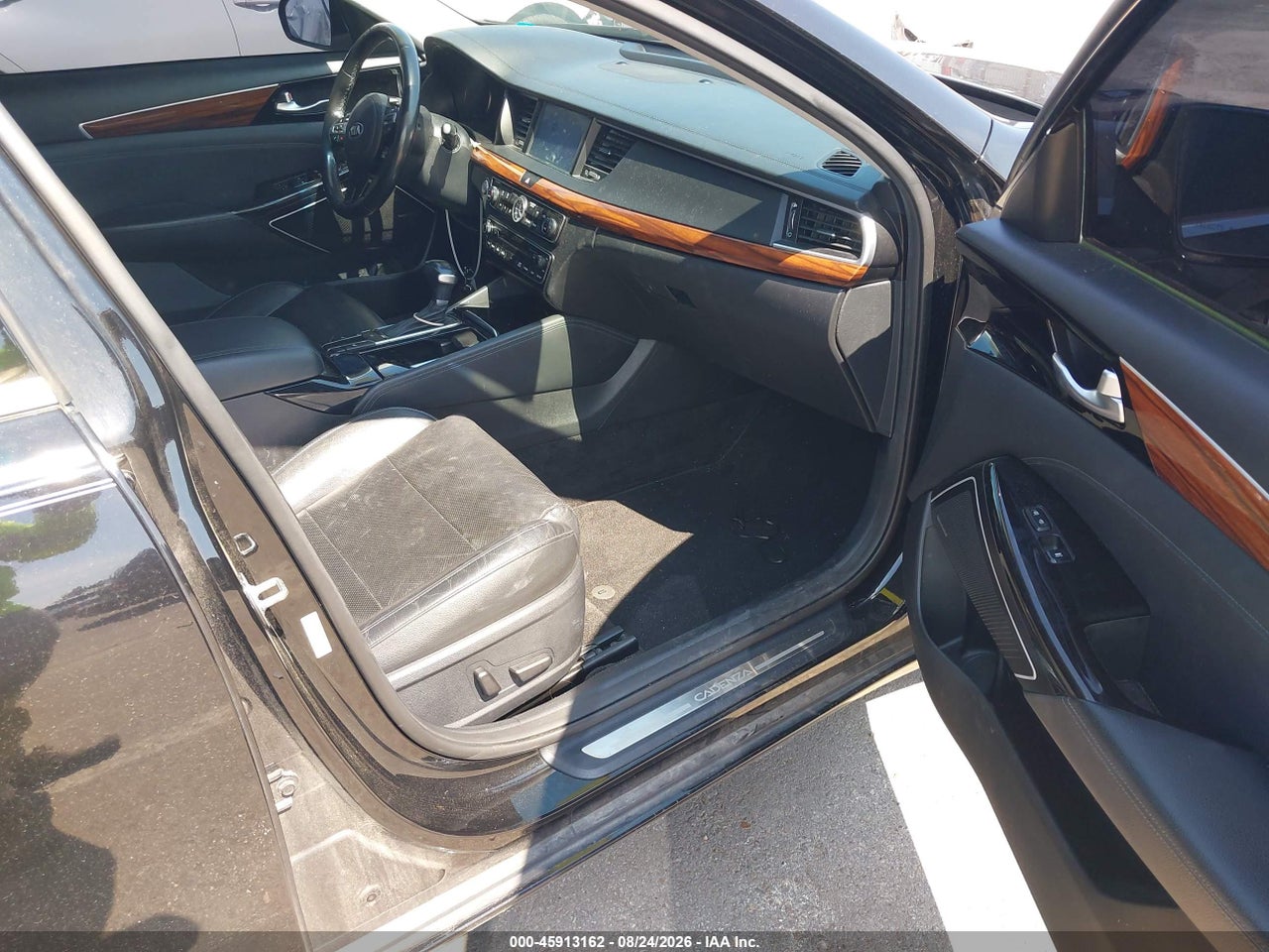 2017 KIA CADENZA PREMIUM · 5/11