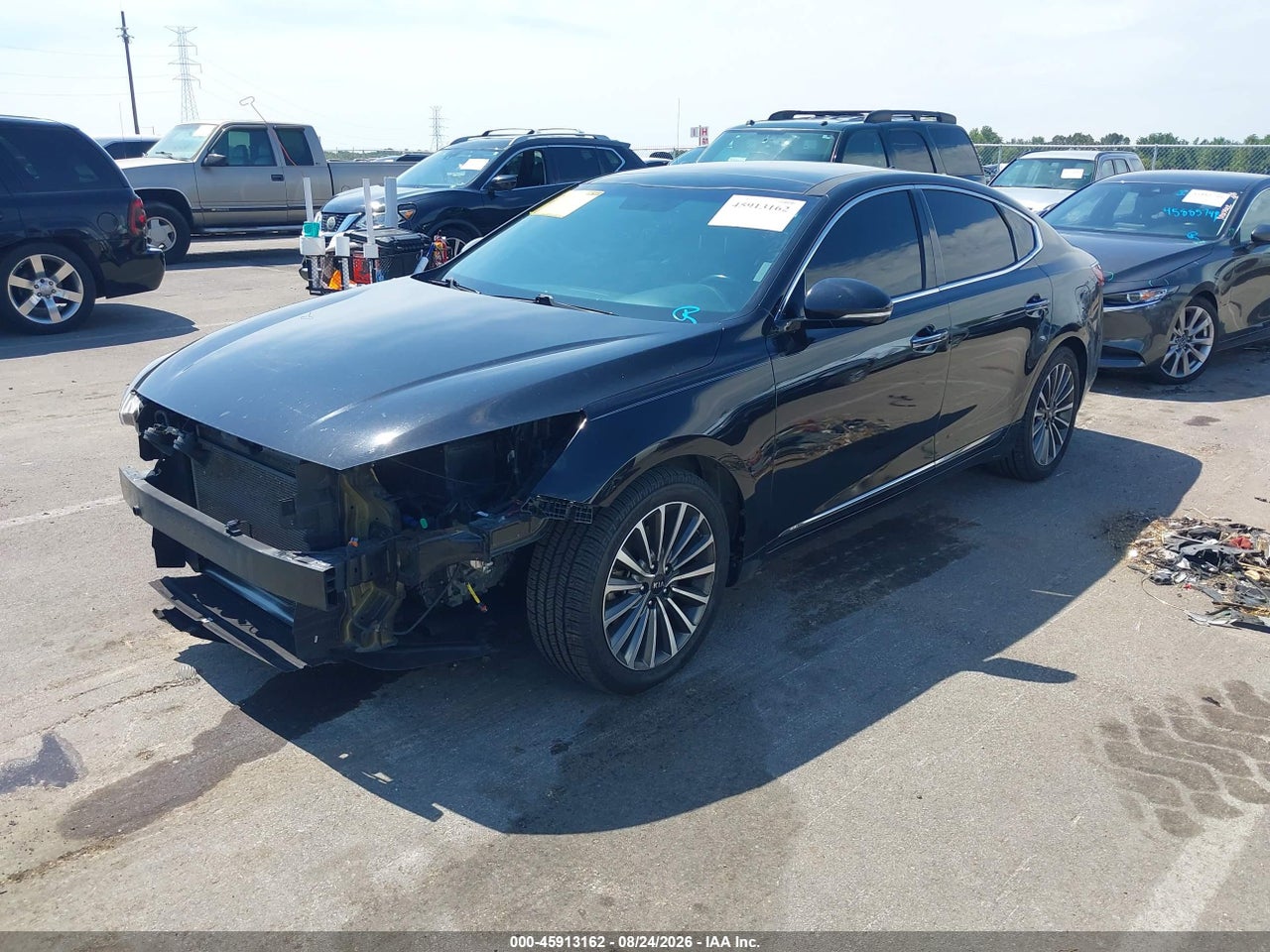 2017 KIA CADENZA PREMIUM · 2/11