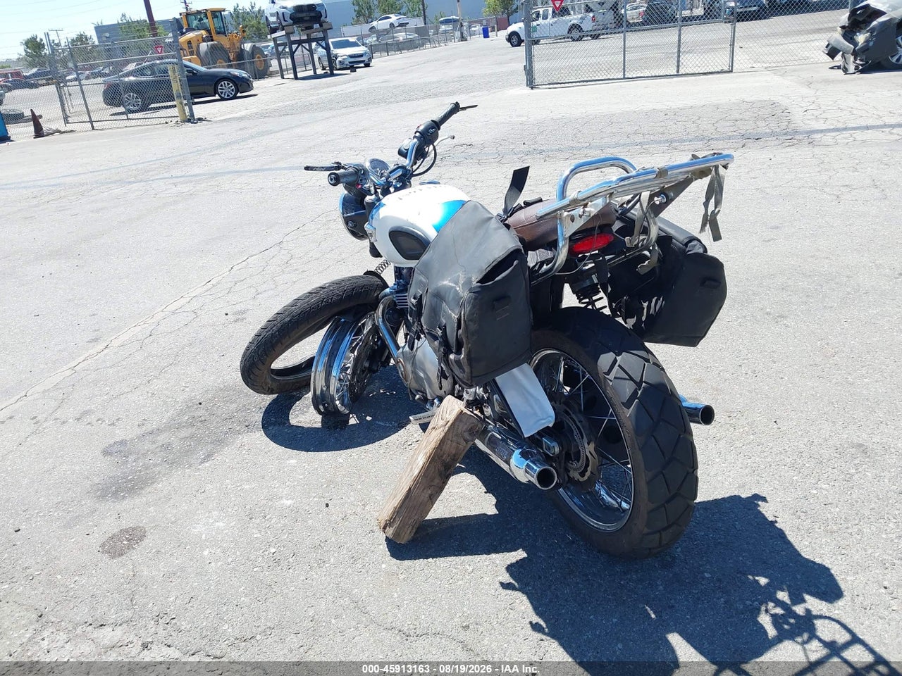 2018 TRIUMPH MOTORCYCLE BONNEVILLE T100 · 3/10
