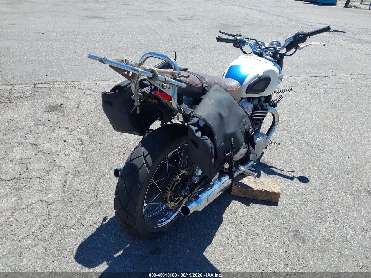 2018 TRIUMPH MOTORCYCLE BONNEVILLE T100 · 4/10