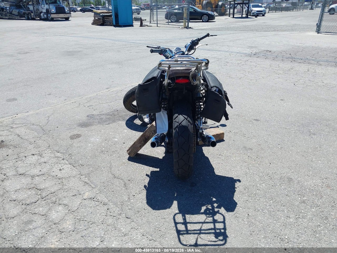 2018 TRIUMPH MOTORCYCLE BONNEVILLE T100 · 6/10