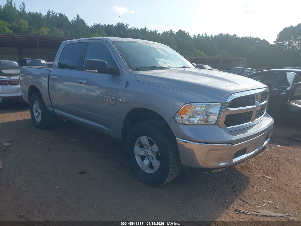 2019 RAM 1500 CLASSIC SLT 4X4 5'7 BOX