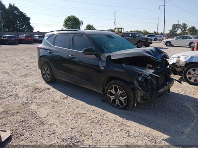 KNDERCAA2M7****** · 2021 KIA SELTOS EX