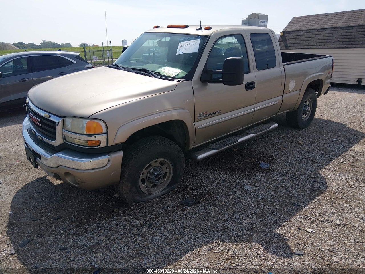 2004 GMC SIERRA 2500HD SLT · 2/11