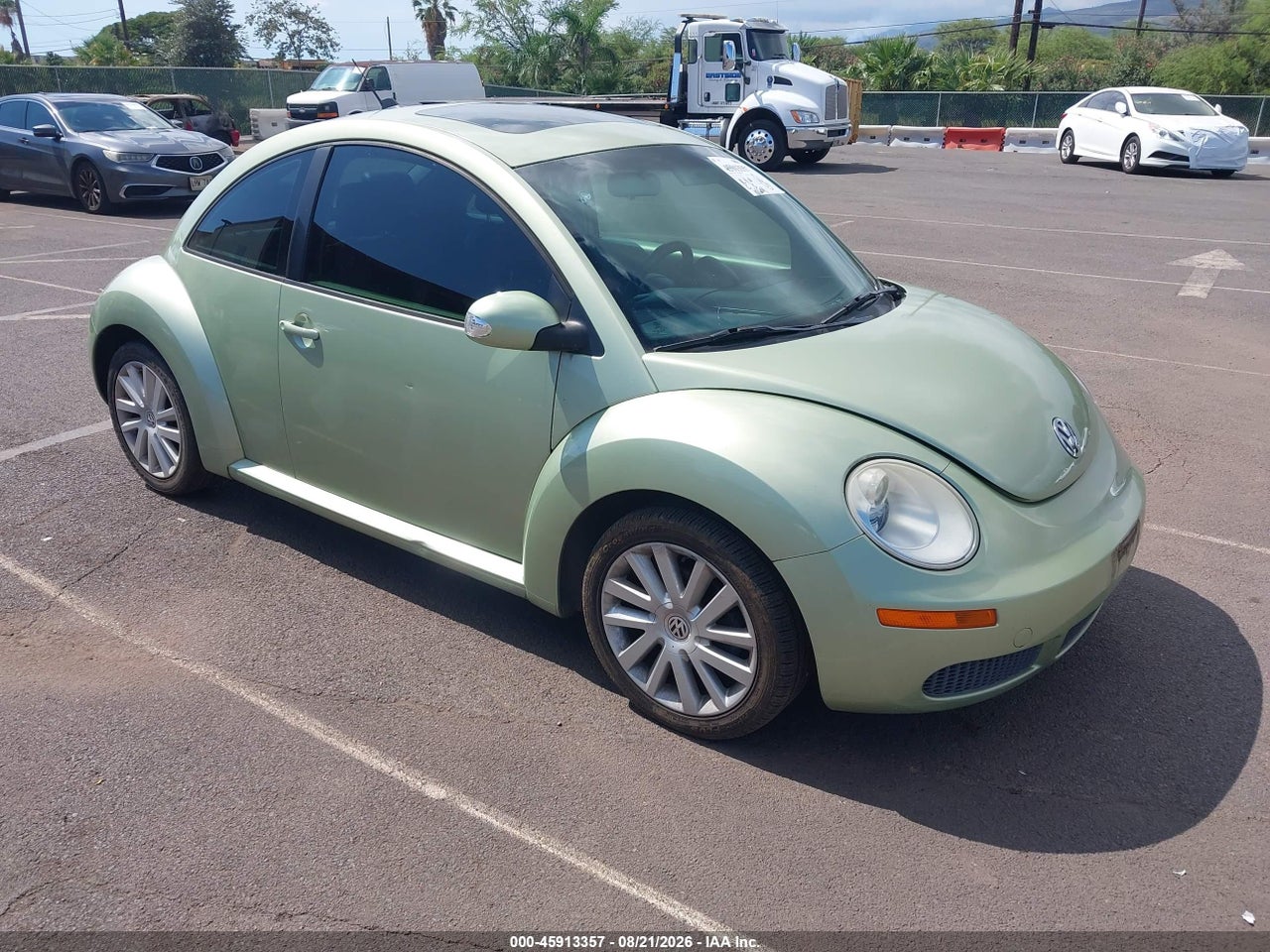 3VWRW31C68M****** · 2008 VOLKSWAGEN NEW BEETLE SE