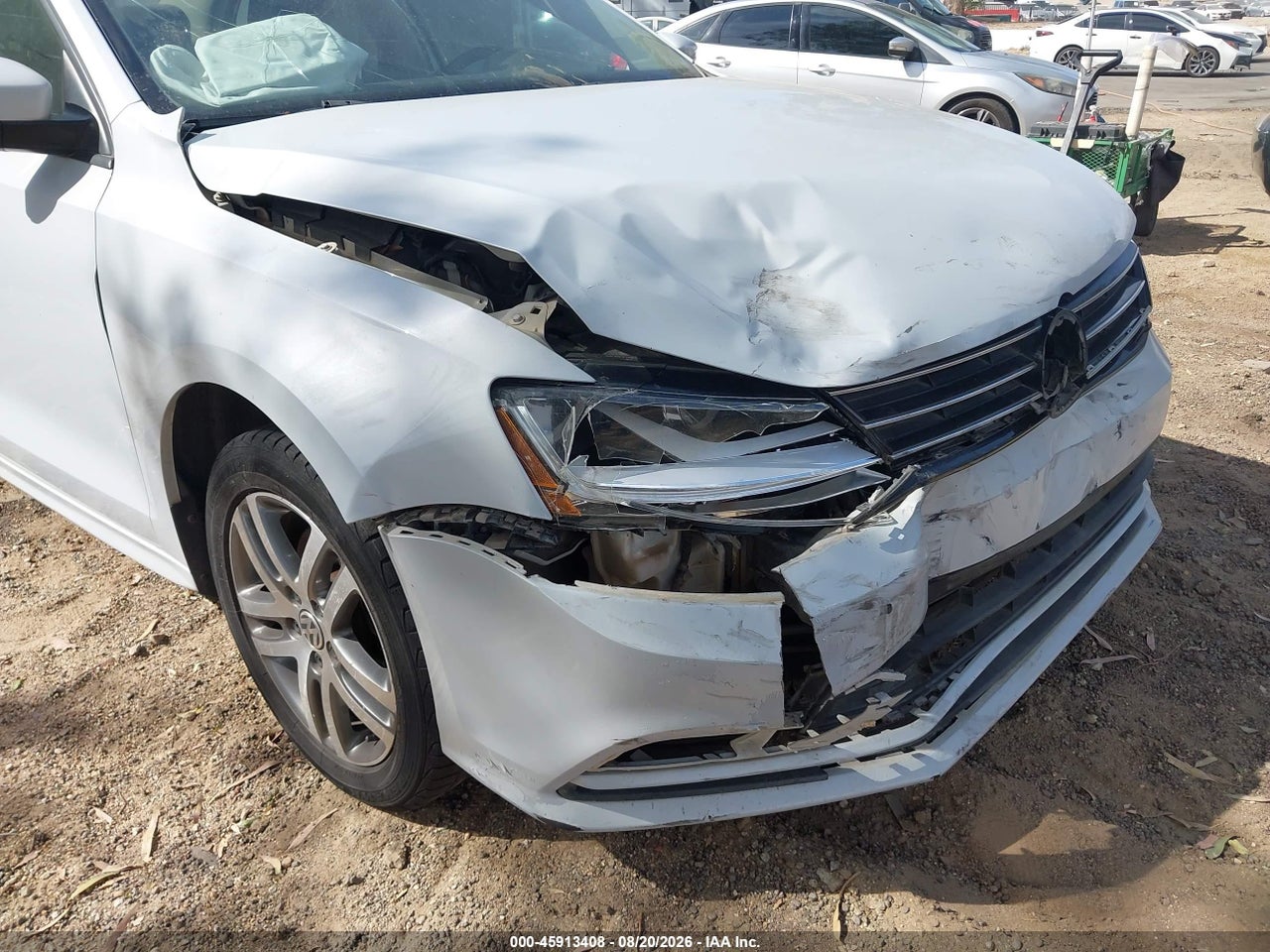 2017 VOLKSWAGEN JETTA   · 6/11