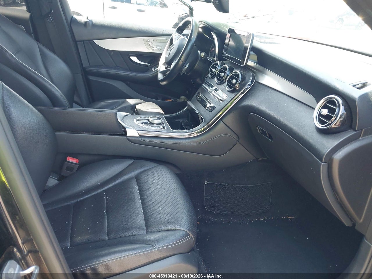 2019 MERCEDES-BENZ GLC 300 · 5/10