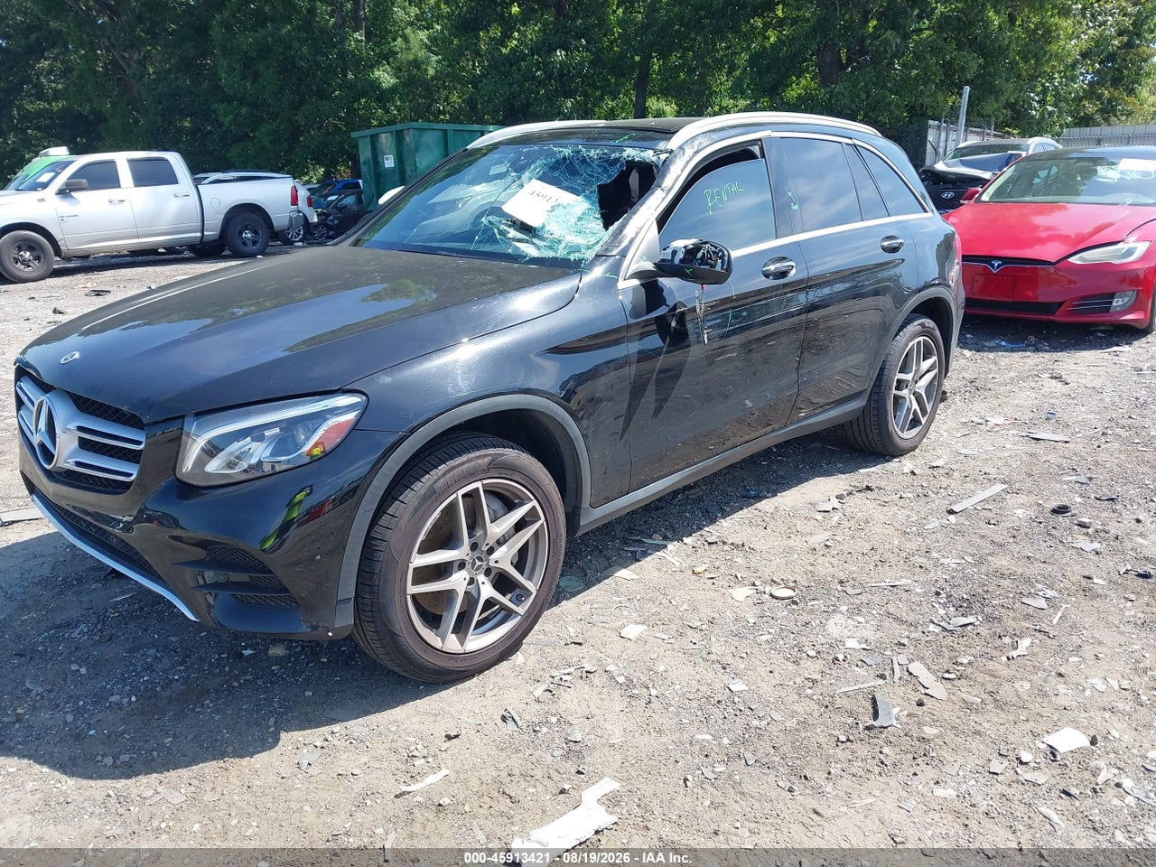 2019 MERCEDES-BENZ GLC 300 · 2/10