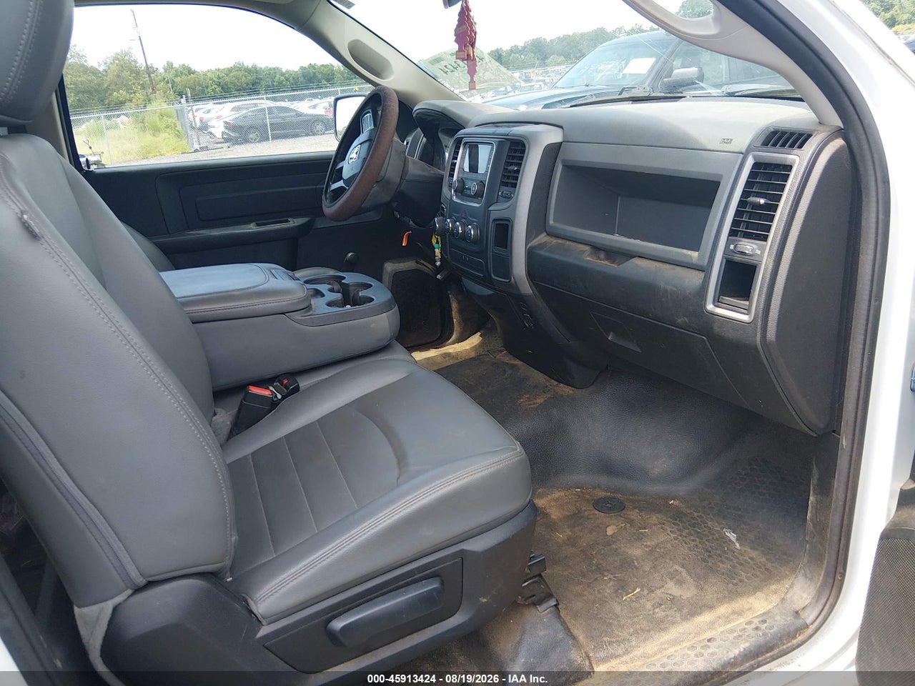 2019 RAM 1500 CLASSIC TRADESMAN  4X2 6'4 BOX · 5/10