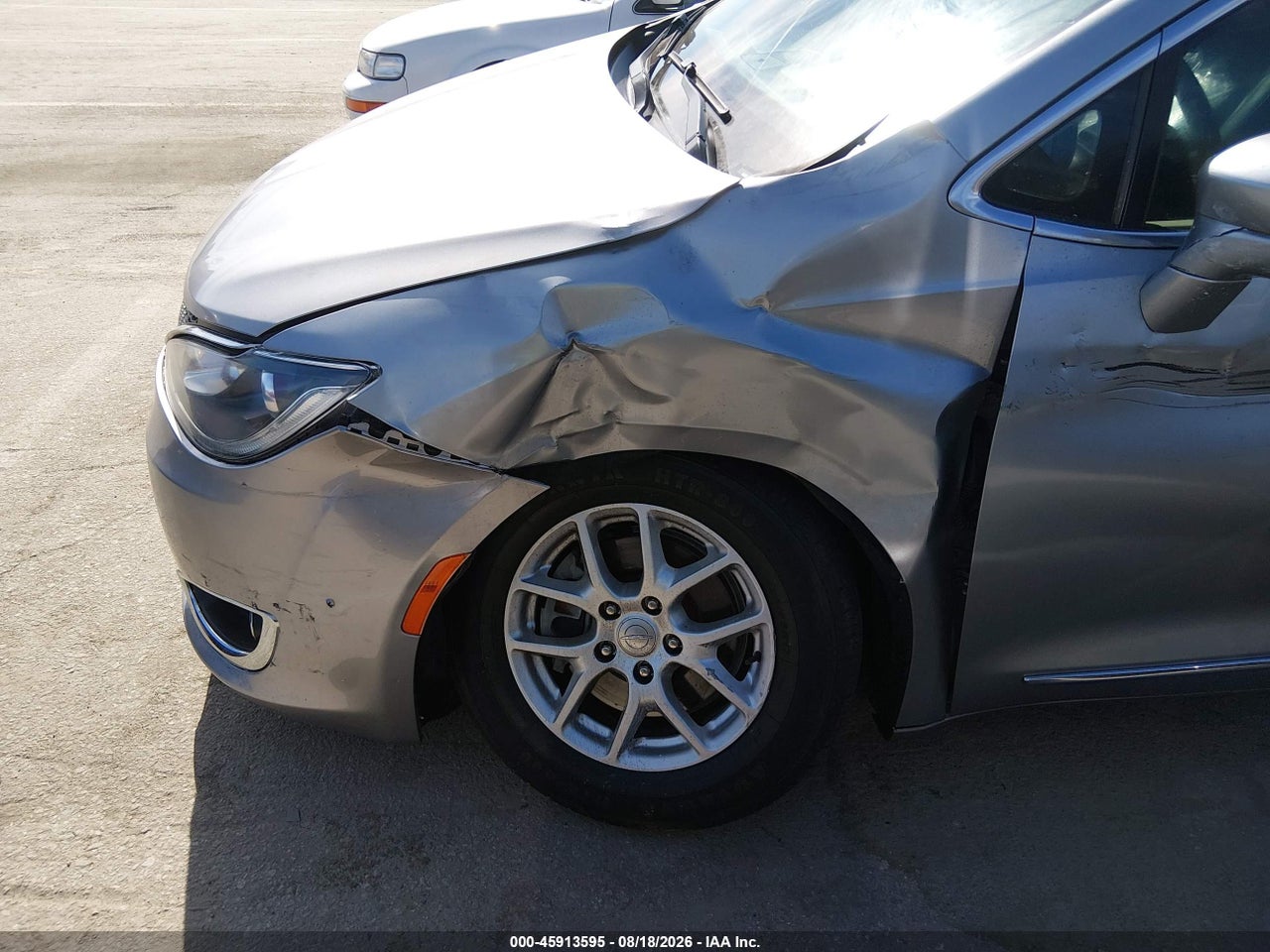 2020 CHRYSLER PACIFICA TOURING L · 6/11