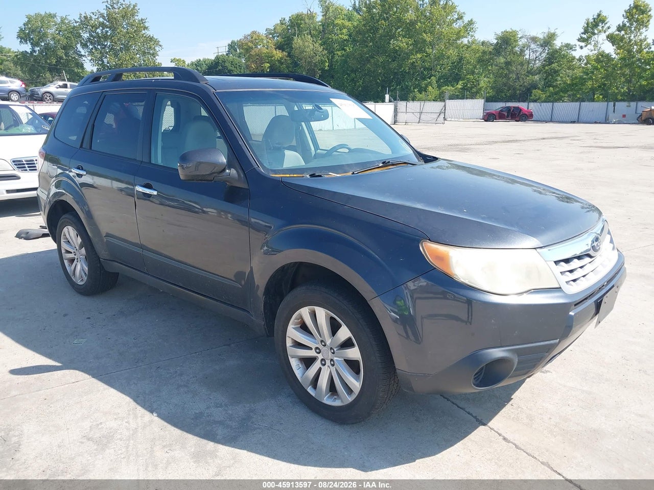 JF2SHBDC6BH****** · 2011 SUBARU FORESTER 2.5X PREMIUM
