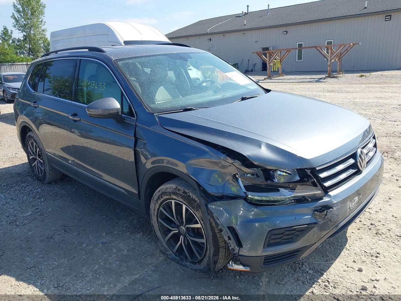 3VV3B7AX5LM****** · 2020 VOLKSWAGEN TIGUAN 2.0T SE/2.0T SE R-LINE BLACK/2.0T SEL
