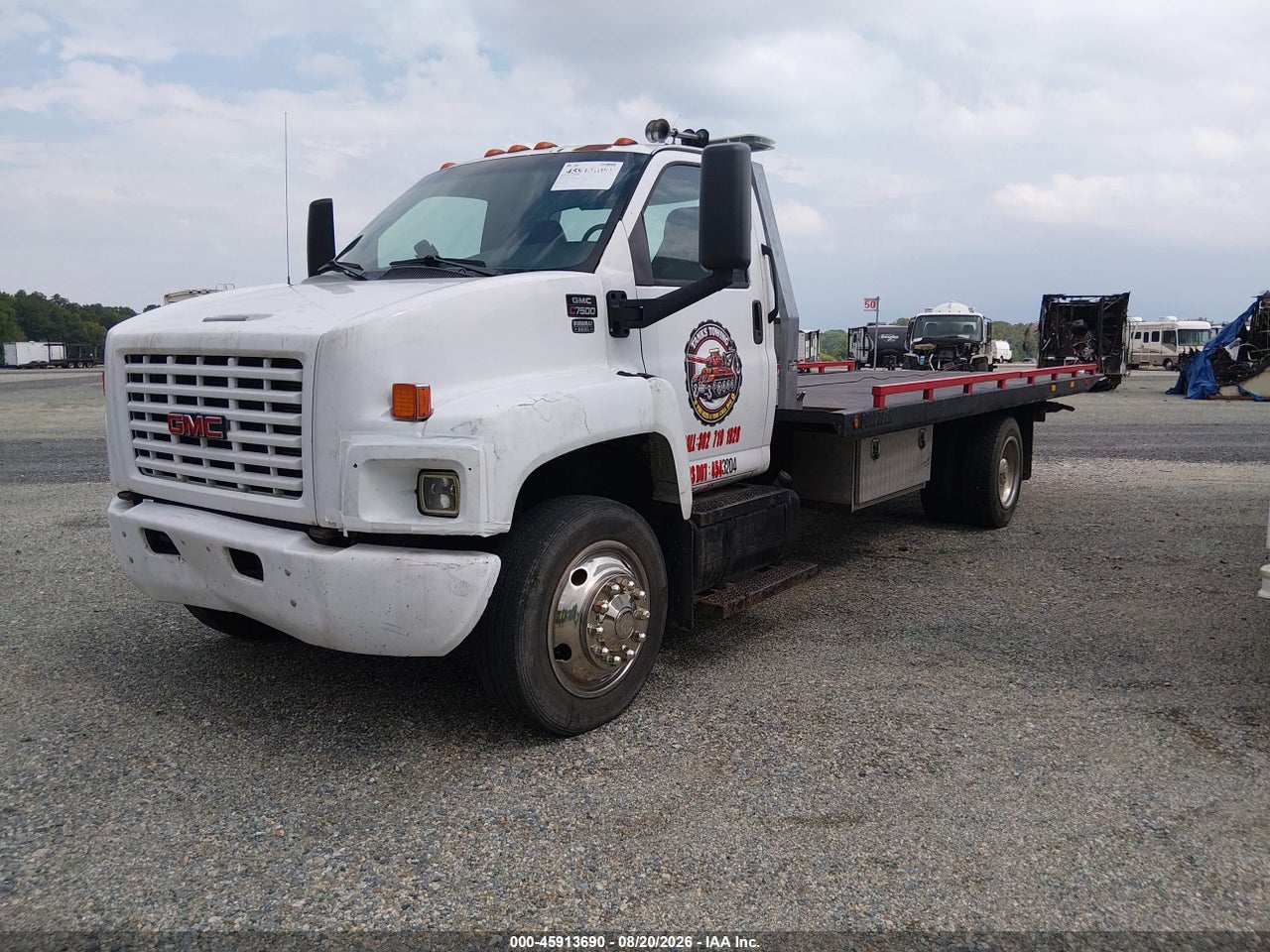 2005 GMC C7500 C7C042 · 2/4