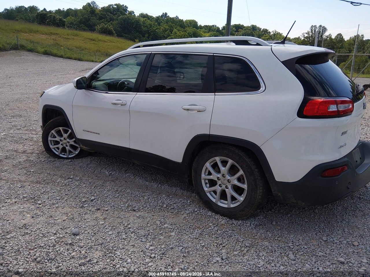 2016 JEEP CHEROKEE LATITUDE · 3/11