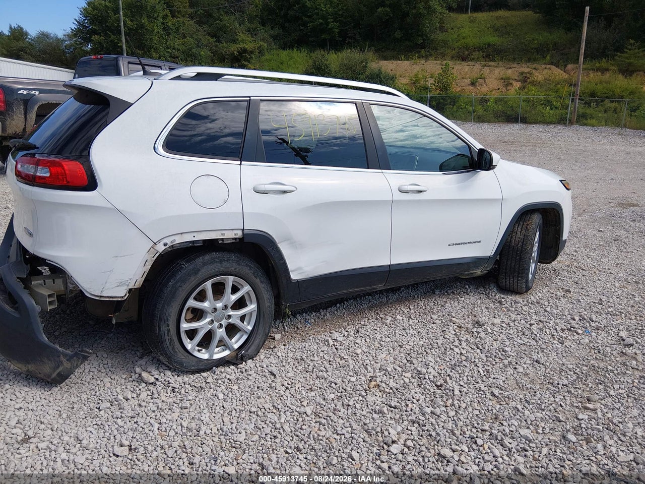 2016 JEEP CHEROKEE LATITUDE · 4/11