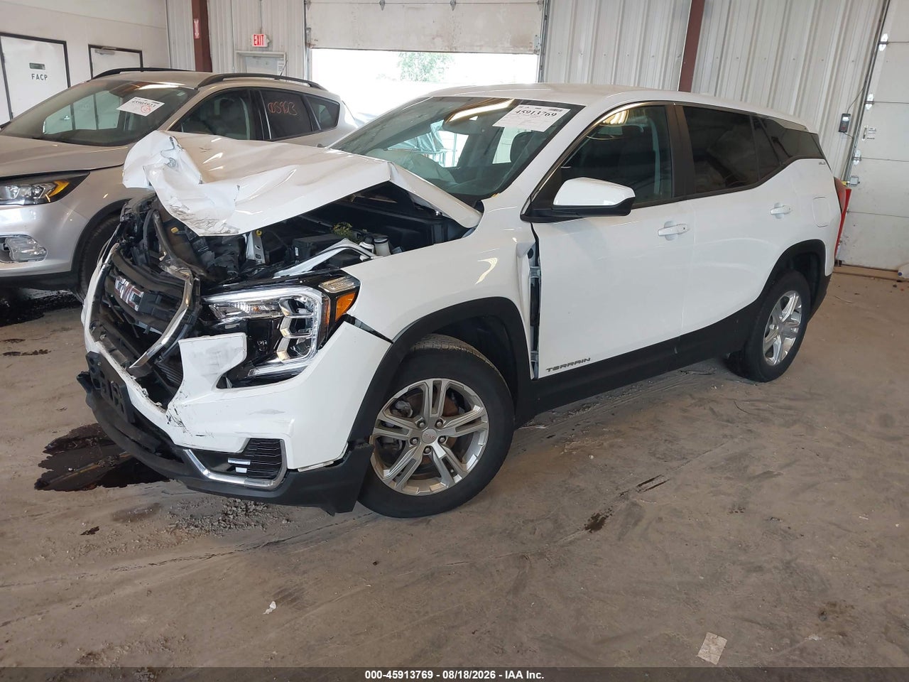 2023 GMC TERRAIN AWD SLE · 2/11