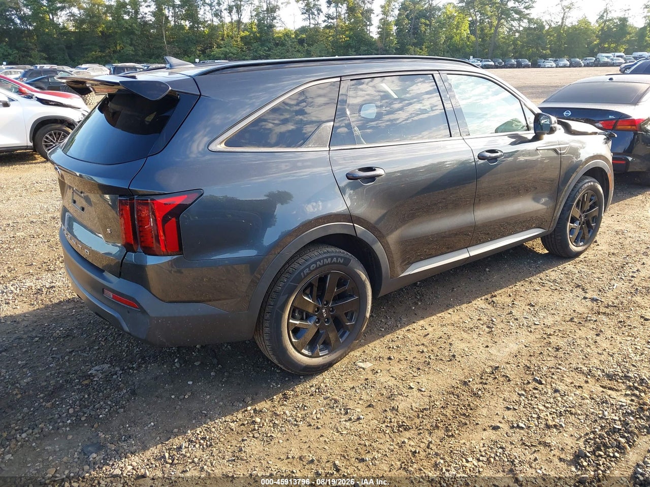 2021 KIA SORENTO S · 4/11
