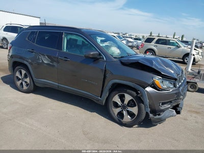 3C4NJCBB4JT****** · 2018 JEEP COMPASS LATITUDE FWD