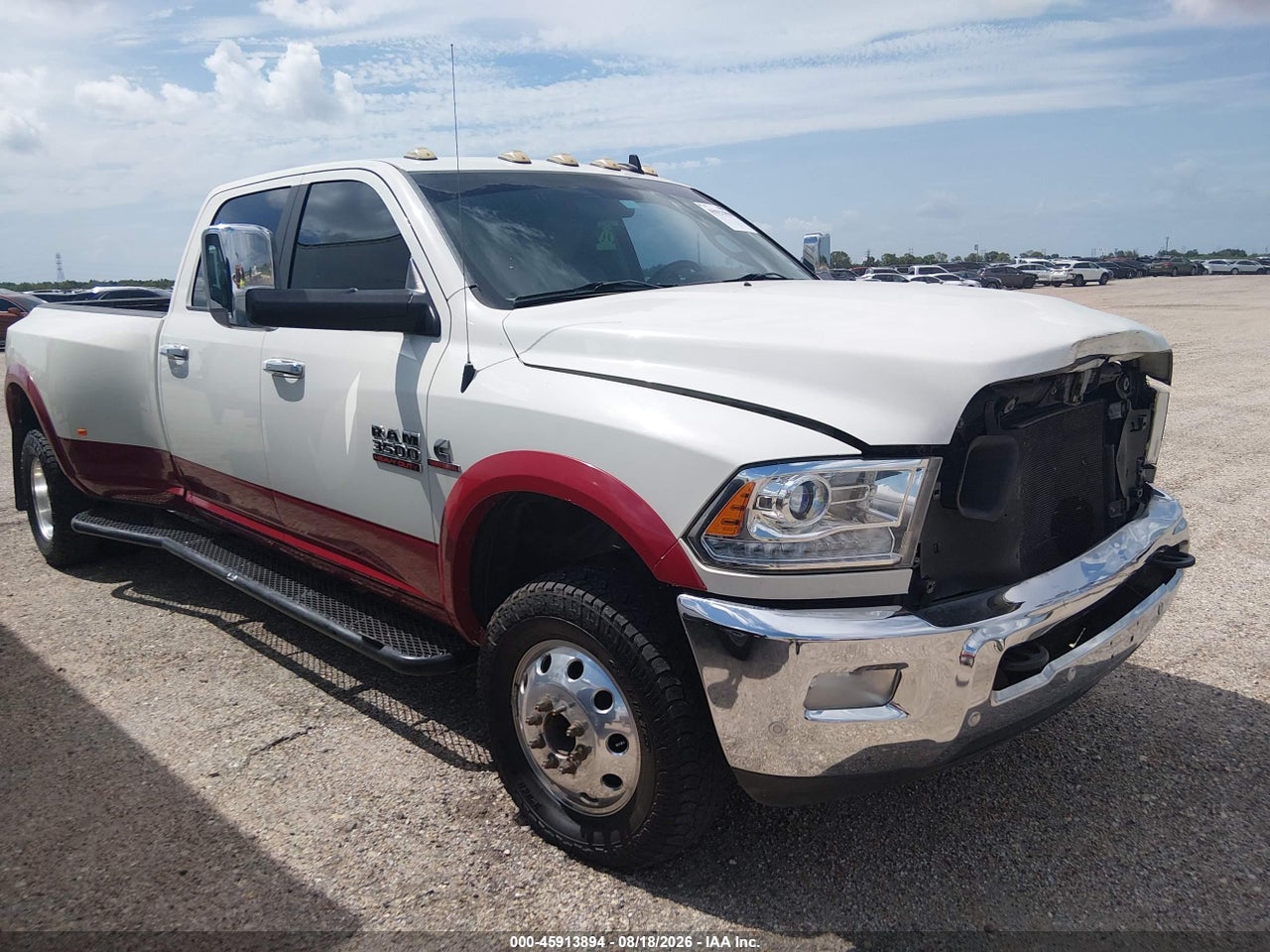 3C63RRJL4HG****** · 2017 RAM 3500 LARAMIE  4X4 8' BOX