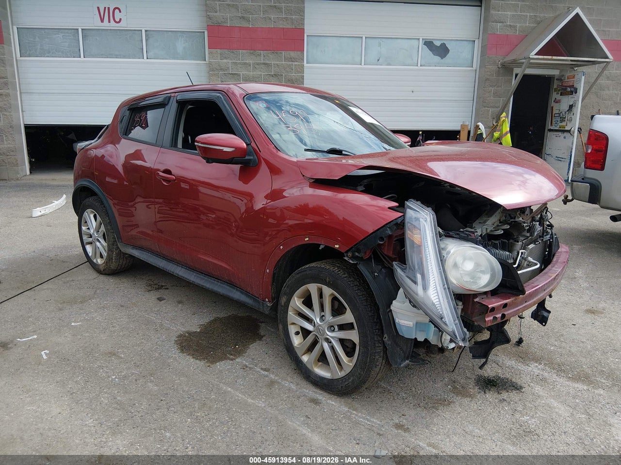 2015 NISSAN JUKE SV